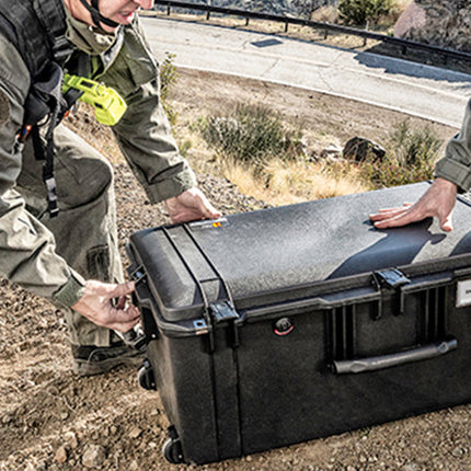 Peli 1646 Air Case PB - No Foam - Black