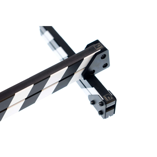 Aye Max-Hinge